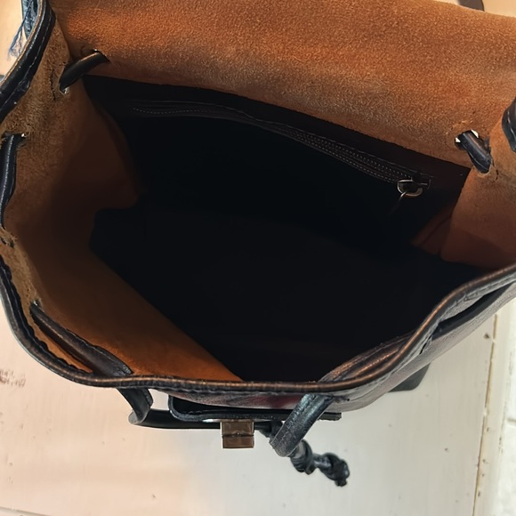 Patricia Nash English Seluci English Rustic Mums Backpack Blk/Burgundy - Picture 8 of 11